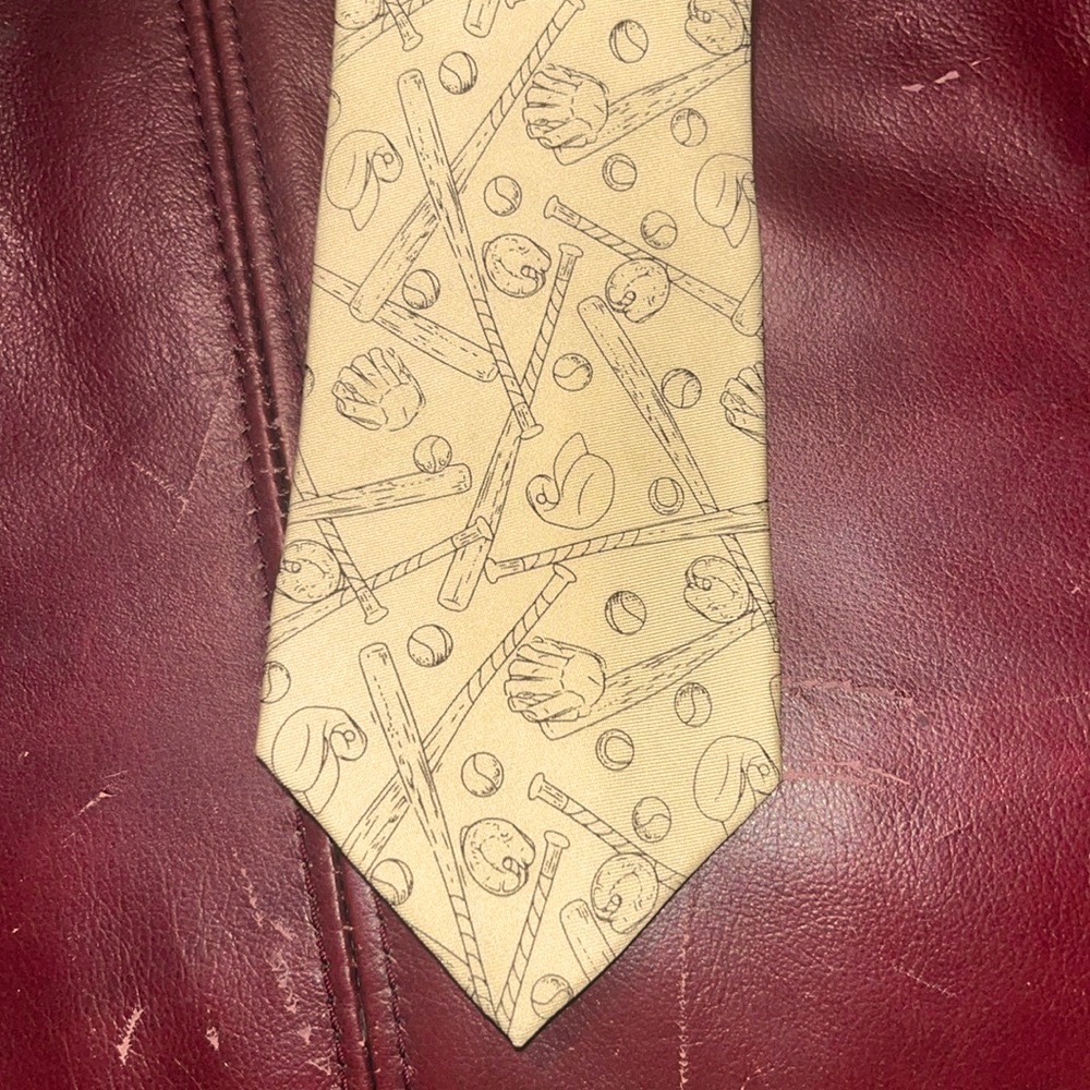 PERRY ELLIS Tie 100% Silk Boys Baseball Sports 50” Yellow